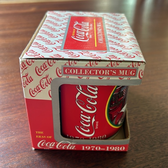 Coca-Cola 1995 Collector’s Mug NIB - Picture 2 of 4